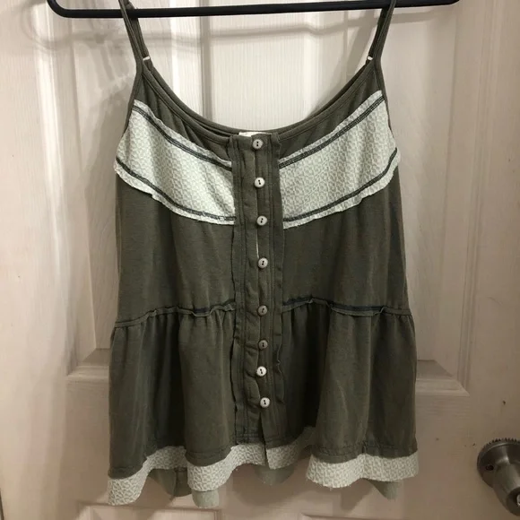 POL Green Bohemian Camisole Tank Top with Adjustable Straps - Picture 2 of 3